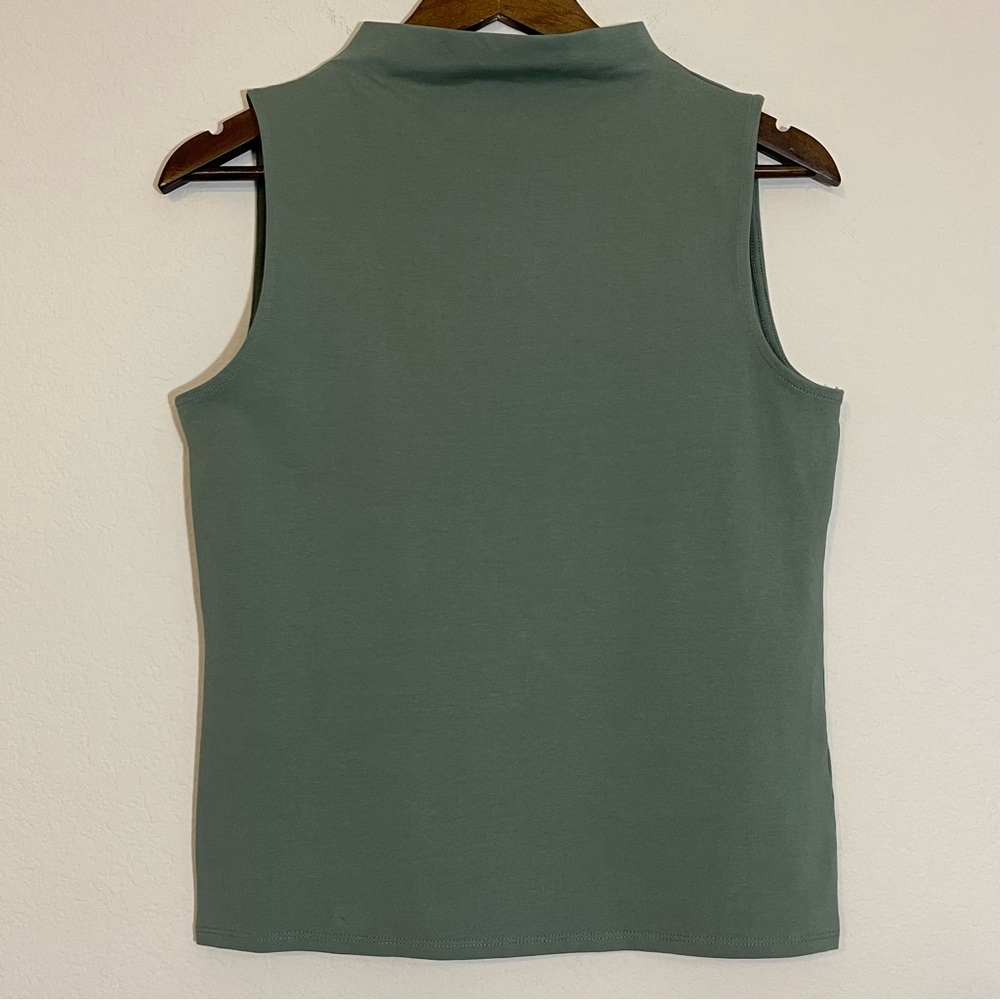 J Crew Fac NWT Stretch Cotton Blend Mockneck Tank Top Size Medium in Topiary
